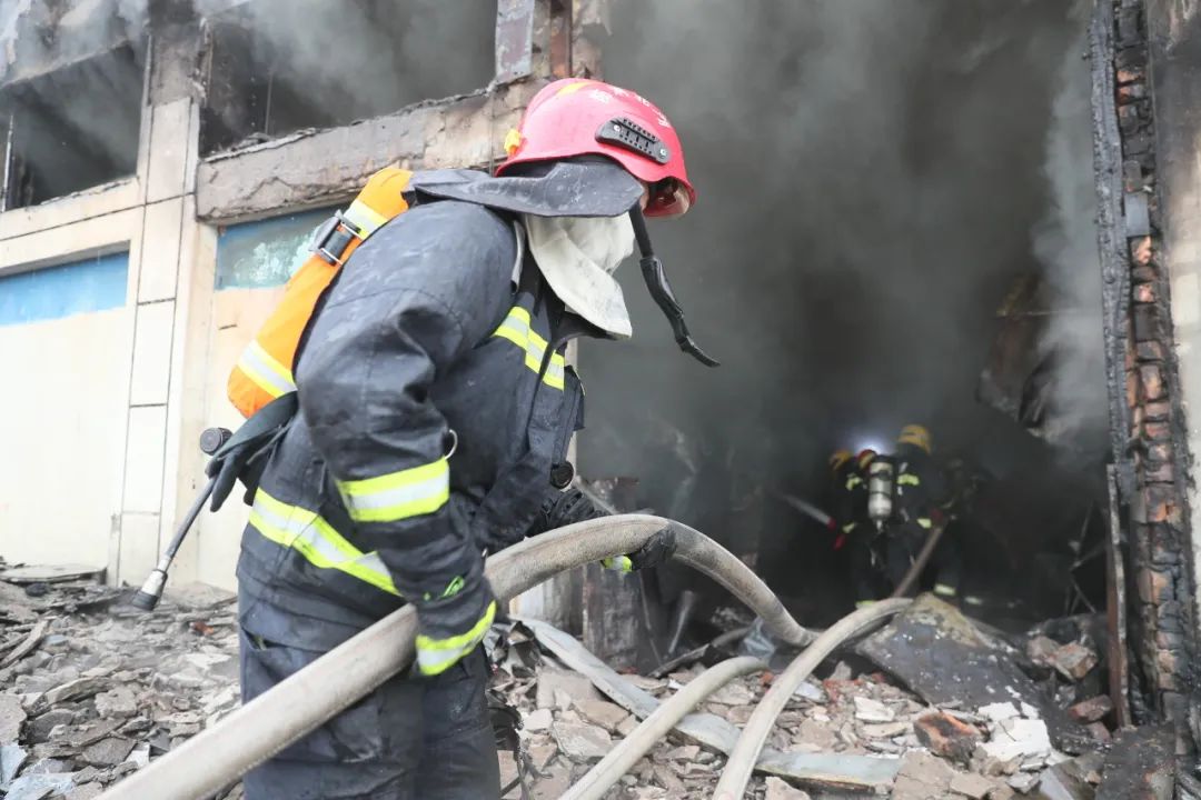 中安力盾|违规电焊厂房起火！3人被拘！